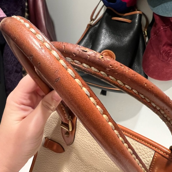 Vintage Dooney & Bourke Tan Purse - Picture 3 of 5